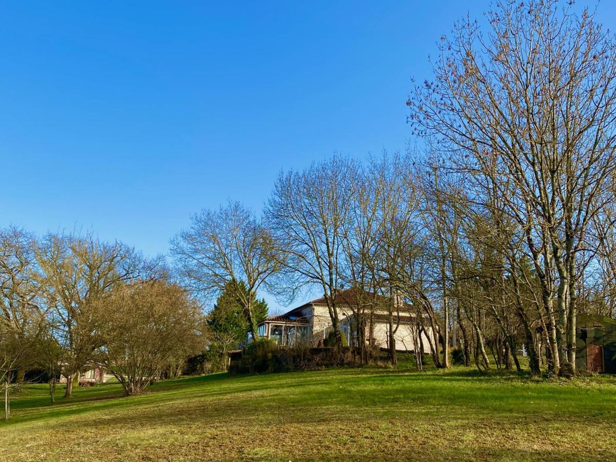 Le Petit Bleu Chambre D'Hotes Bourg-de-Visa Exterior photo